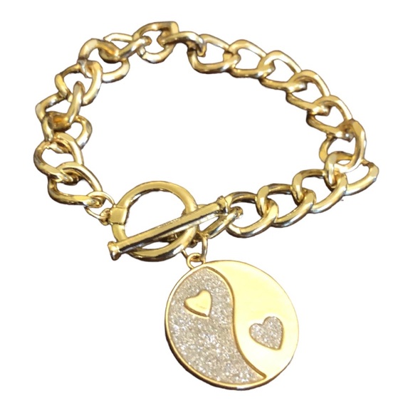 Jewelry - Link Bracelet with Yin Yang Charm 7" Toggle Closure Women's Gold Tone